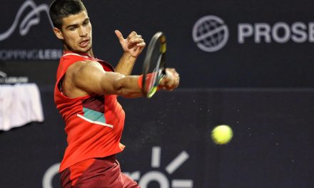 CARLOS ALCARAZ SIGUE HACIENDO HISTORIA GANANDO EL ATP 500 DE RÍO