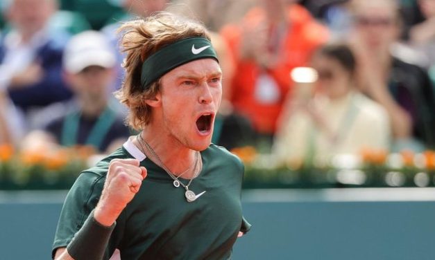 RUBLEV AGUA LA FIESTA DE DJOKOVIC EN BELGRADO