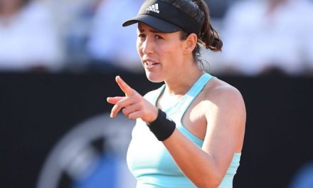 Muguruza no levanta cabeza