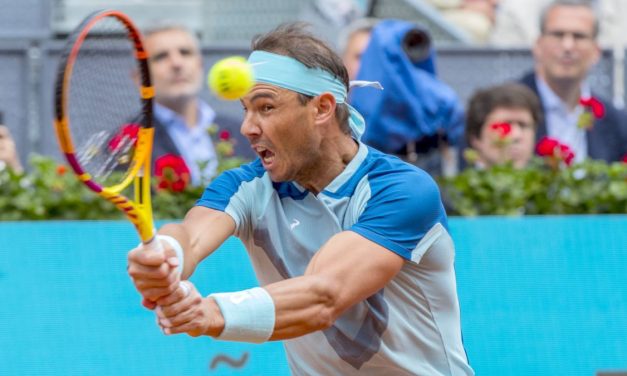 Nadal no decepciona y convence en su vuelta al circuito