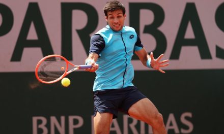 Bernabé Zapata remonta ante Fritz y sigue imparable en Roland Garros