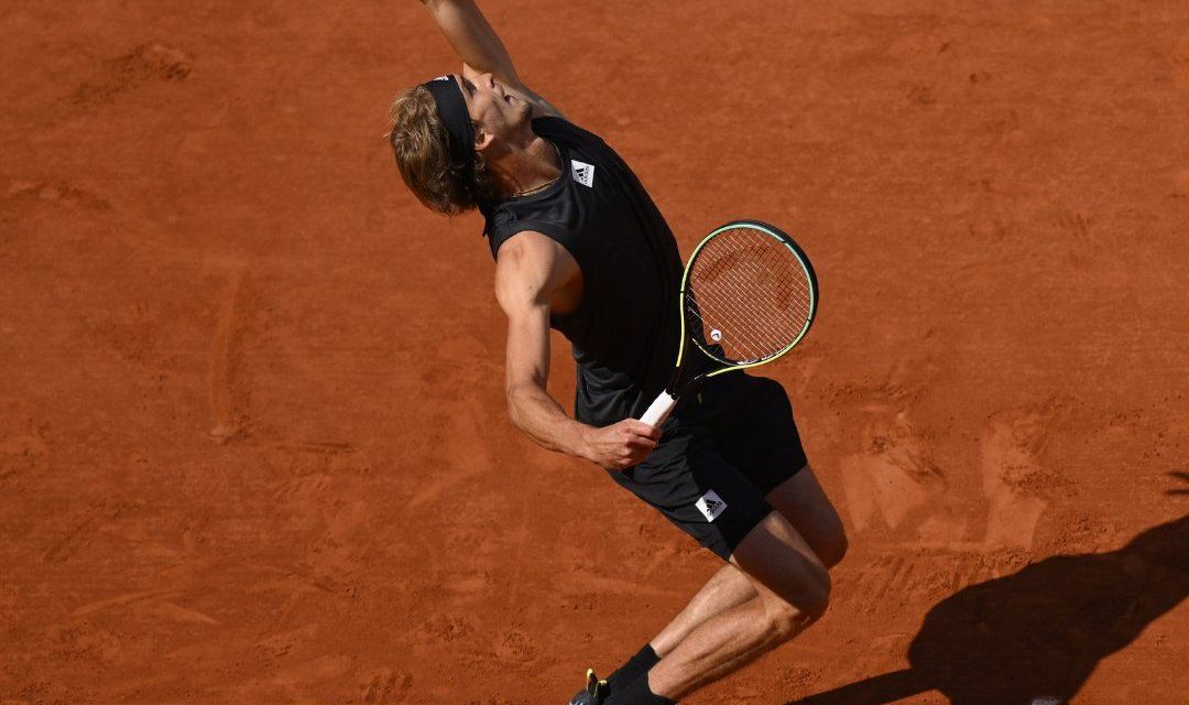 zverev sorprende a alcaraz y avanza a semifinales