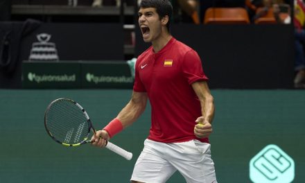 Carlos Alcaraz ilusiona a España en su camino a Málaga