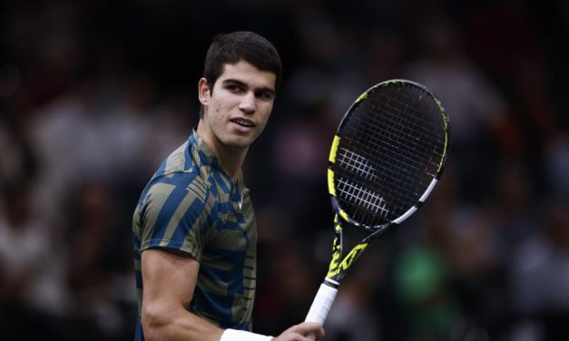 Carlos Alcaraz hace los deberes ante Dimitrov y se cita con Holger Rune en cuartos de final de París