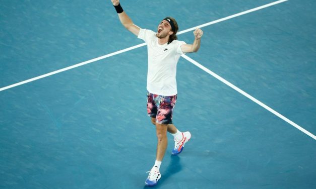 Tsitsipas acaba con el sueño checo