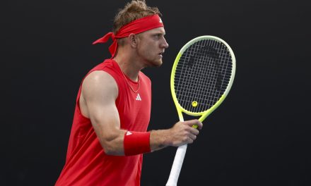 Davidovich remonta a Aliassime en un partido maratoniano en segunda ronda del Australian Open