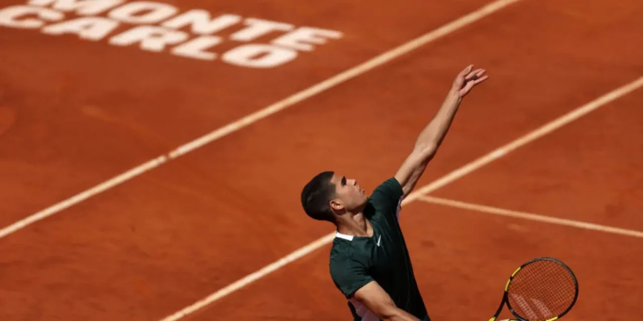 Carlos Alcaraz pone rumbo a MonteCarlo con el objetivo de empezar con buenas sensaciones la gira de tierra batida