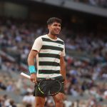Alcaraz reacciona a tiempo para remontar ante Musetti y citarse de nuevo en la final de Roland Garros